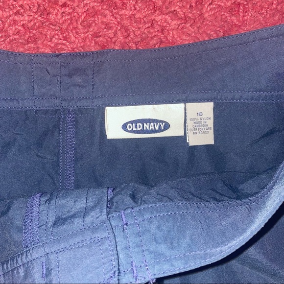 Old Navy Nylon Swim shorts - Picture 2 of 4